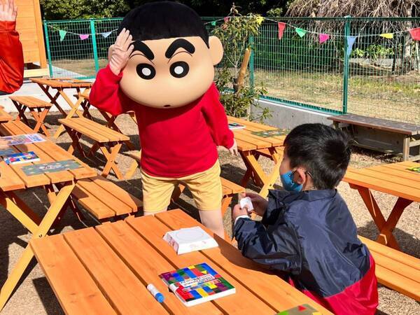 クレヨンしんちゃんと一緒に挑戦！はじめてのクラフト体験 幼稚園生限定『ふたば幼稚園 クラフト教室』開催