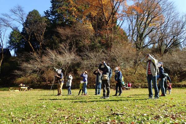 【1月20日（土）開催！】小峰ビジターセンター｜小峰公園スタッフと歩く「冬の里山」冬の野鳥をさがそう！