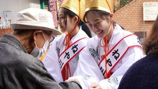 大阪国際大学・大阪国際大学短期大学部の学生が、寝屋川市のねや川戎神社の福娘として「ねや川のえべっさん」をPR
