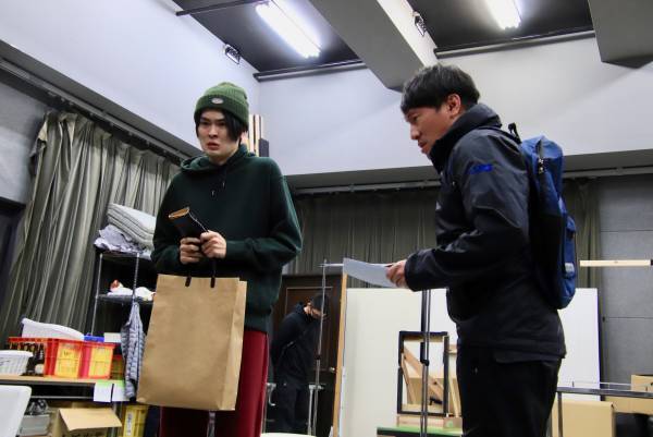 望月歩＆秋元真夏らが“エモおもろい”舞台を作り上げる！舞台『鍵泥棒のメソッド→リブート』稽古場取材会開催