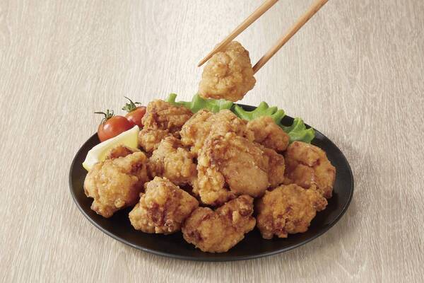 【近畿圏ライフ】人気No.1惣菜の唐揚げをさらにおいしくリニューアルし、バイヤー渾身の逸品が誕生！ ｢旨味じゅわ！サクッと衣の若鶏もも唐揚げ｣を新発売