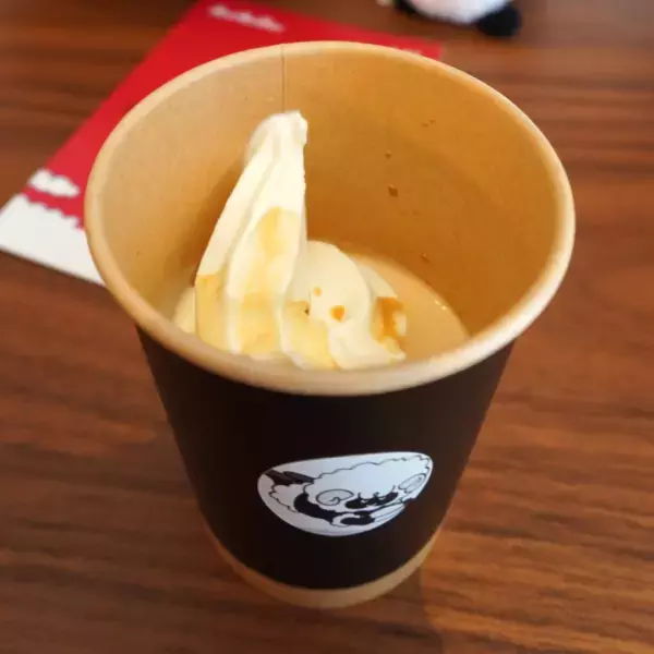 世田谷のラグビーチーム「リコーブラックラムズ東京」と連携　学内カフェでチームマスコット「ラムまる」企画を展開