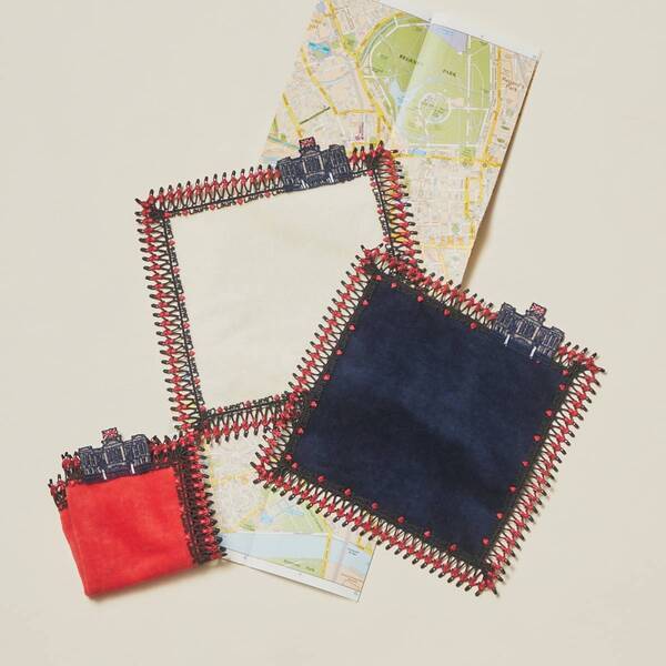 LAURA ASHLEY（ローラ アシュレイ）× 近沢レース店とのコラボ ハンカチを発売！ ２月９日（金）よりEC先行予約をスタート