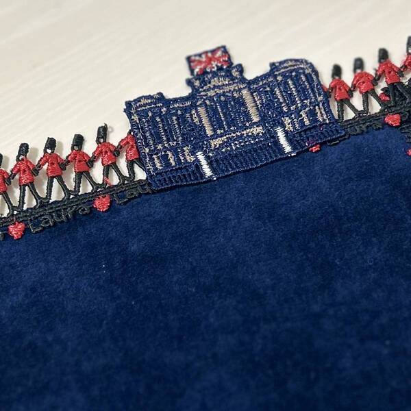 LAURA ASHLEY（ローラ アシュレイ）× 近沢レース店とのコラボ ハンカチを発売！ ２月９日（金）よりEC先行予約をスタート