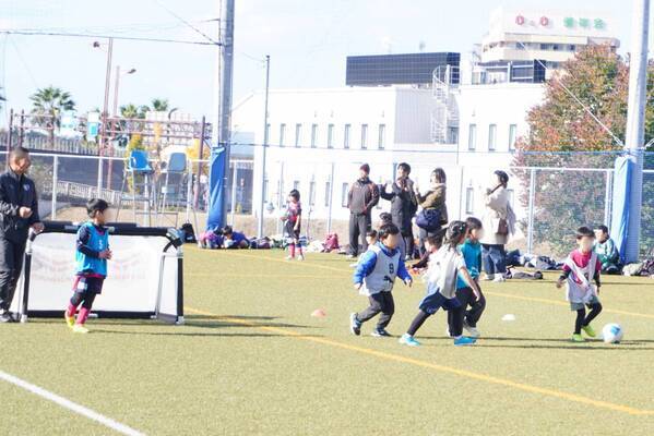 セレッソ大阪スポーツクラブ×森ノ宮医療大学　スポーツの力で地元を元気に！年中～小学生対象の「サッカークリニック」を開催