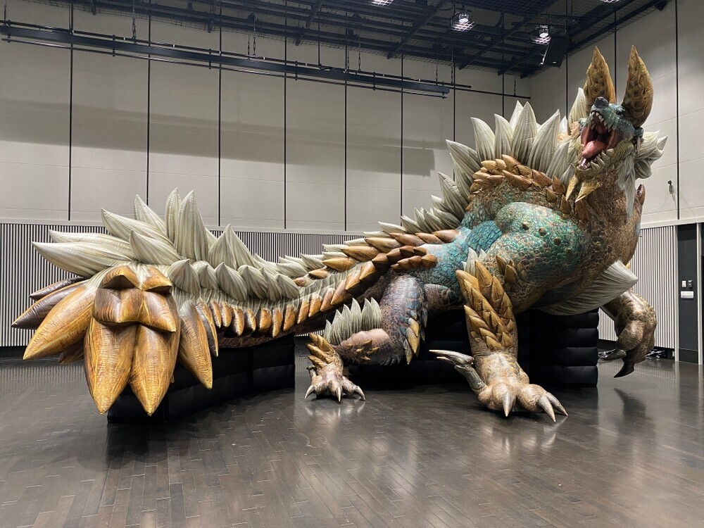 「モンスターハンター」シリーズ20周年！ 淡路島ニジゲンノモリの月下に雷鳴が轟く 『モンスターハンター・ザ・フィールド inニジゲンノモリ』 雷狼竜「ジンオウガ」 11月2日（土）登場！