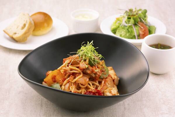 くずはゴルフリンクス 「美食ランチが楽しめるゴルフ場レストラン」を テーマに４月５日(金)より新たなランチメニューを 提供します