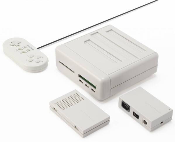 1台で11機種のレトロゲームカセットに対応した『レトロフリーク』が再入荷！