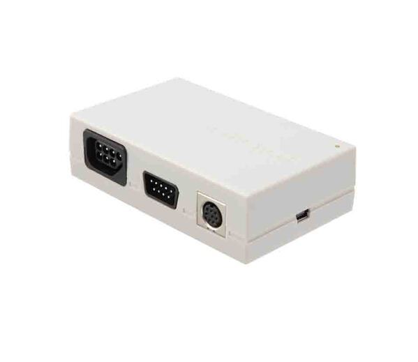 1台で11機種のレトロゲームカセットに対応した『レトロフリーク』が再入荷！