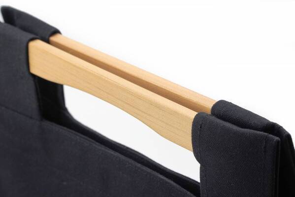 マクアケで先行予約開催中の「A4トート＆サコッシュ」は6/8(土)の17時59分まで！