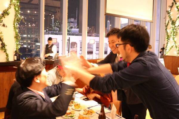 【事例レポート】謎解きゲーム×研修でチームビルディングを強化。若手・中堅職員約50名を対象に日本商工会議所にて開催