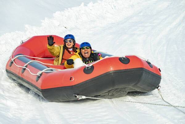 ＜冬の北海道満喫＞さっぽろ雪まつり＆白老で極上リゾート体験 「北海道に恋して！まことちゃん＆サーシャの冬休み」 ～BS12「ハワイに恋して！」特別編～