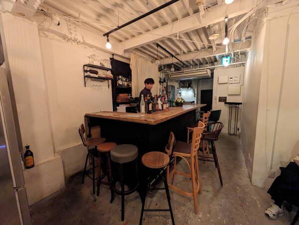 五反田【新たな映えスポット！】元音楽ディレクターがバーと音楽のマリアージュ！ミュージックバー「BAR BASE」 が新規オープン！