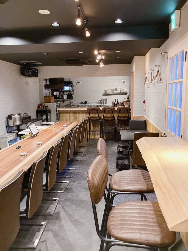 六本木【銀座クラブ兼歯科衛生士が新たなる挑戦】会員制カラオケBAR「 蜜の味」オープン