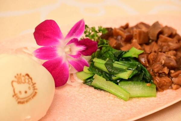 淡路島にある３つのハローキティの施設 「AWAJI HELLO KITTY APPLE LAND」 GWのおでかけはここで決まり！期間限定 『イースターパーティー』 開催中 ～ ハローキティと素敵な思い出を作りましょう♪ ～