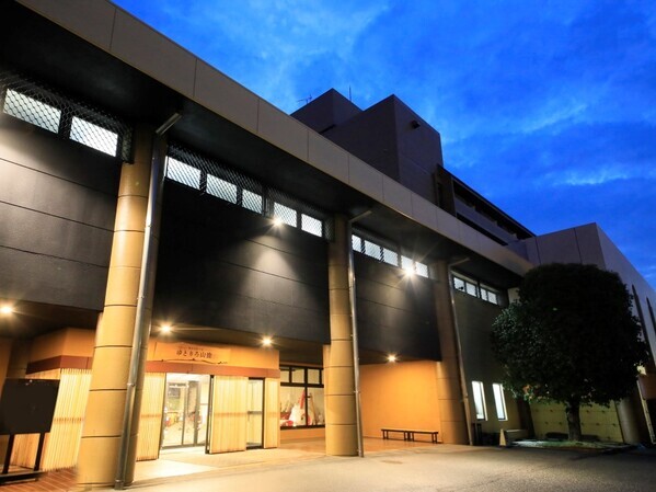 ＜母の日は旅ギフトを＞熊本の温泉旅館「ゆとりろ山鹿」が 大人の親子旅プラン販売・2024年4月23日～　山鹿産お米2㎏や地酒飲み比べなど選べる特典満載