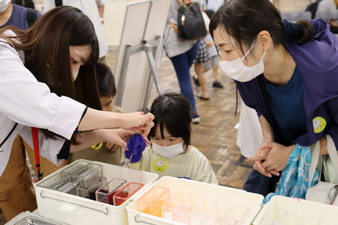 【岡山理科大学】岡山高島屋で「ワクワク、サイエンスフェスティバル。」開催