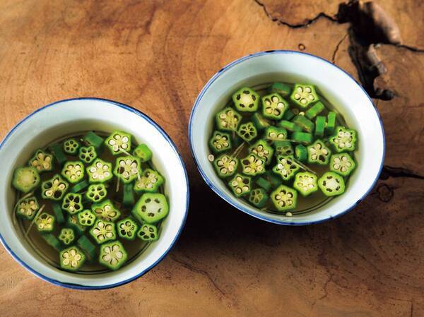 【3/28発売】 だし専門店「やいづ善八」が提案 『自由なだしレシピ』 ～和食だけじゃない！　だしの可能性が広がる一冊～