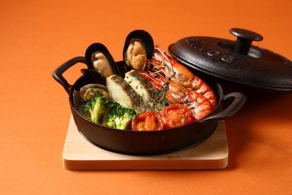【西明石ホテルキャッスルプラザ】火鍋、蒸し鍋、ブイヤベースなど多彩、兵庫県明石市のホテルが「世界の鍋フェア」開催！和洋中レストランの共同企画！