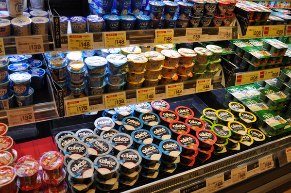 食料品売り場を拡大し、地域ニーズにお応えするこだわりの新商品が登場！2/1（木）、「ライフ春日野道店」を改装オープン