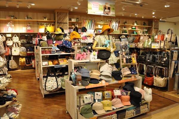 食料品売り場を拡大し、地域ニーズにお応えするこだわりの新商品が登場！2/1（木）、「ライフ春日野道店」を改装オープン