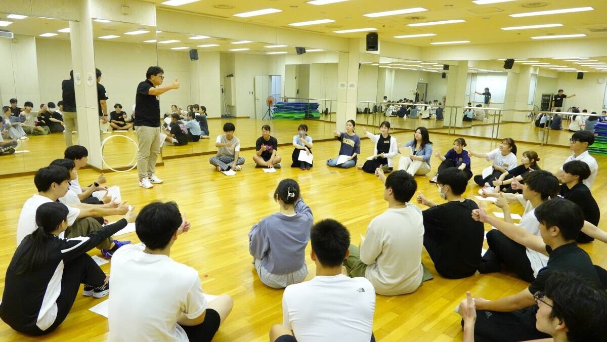 大阪国際大学の学生が守口市の友好都市交流事業「子ども交流事業」に指導員として協力