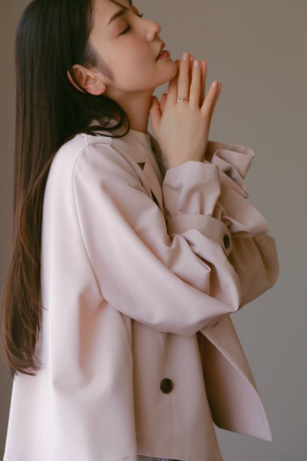 Couture Brooch（クチュール ブローチ） 道重さゆみさんが着こなす、春アウタースタイル特集 3月8日（金）よりWEBサイトにて公開