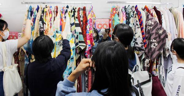 ■着物をメインテーマに！京都芸術デザイン専門学校との「産学連携プロジェクト」その②企業見学