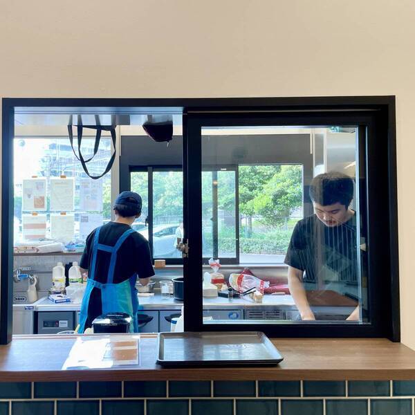 東神奈川【学生筋肉カフェ】「カフェロニー/Cafe Ronnie」がオープン！