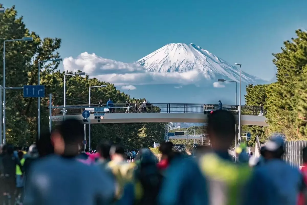 「また新しい一歩を踏み出した。進化を感じます！」 今年も約2万人のマラソンランナーが晴天の湘南を快走 「第19回湘南国際マラソン」カヌー＆サップも海からランナーを応援