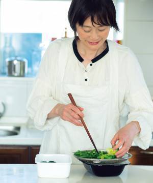 ～たった5分の仕込みで2日分の「おかず貯金」～ 忙しい人に寄り添う料理研究家・小林まさみの画期的メソッド 『まさみ式　考えない晩ごはん』1/30発売