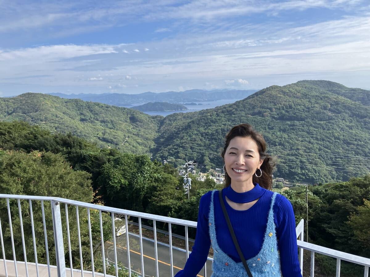 海に囲まれた絶景へ…滝沢沙織が四国の最西端を目指す！「NEXT TRIP ～滝沢沙織が行く！絶景とグルメの佐田岬旅 前編～」12月5日(木)夕方6時30分からBS12で放送！