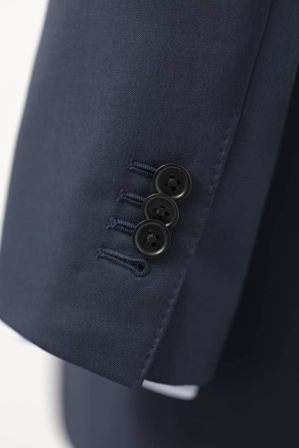 【FC東京 × SHIPS】選手たちが着用する2024シーズンのオフィシャルスーツを数量限定で抽選販売！