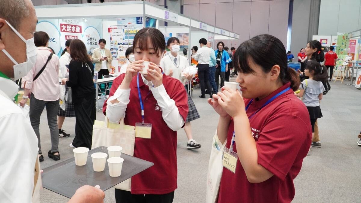 大阪国際大学短期大学部栄養学科 海老澤セミナーが第19回食育推進全国大会でブース出展