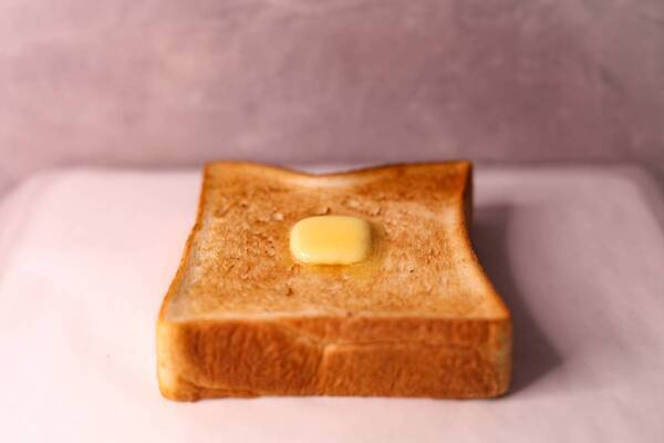 【沖縄・読谷】290円～食べられるホテルスタイルのモーニングへリニューアル！南国風グラノーラなど全9種類の多彩なメニューで特別な朝を！