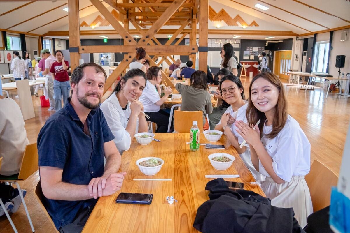 【北海道　東川町】留学生向け蕎麦打ち体験会・蕎麦打ち道具贈呈式を開催