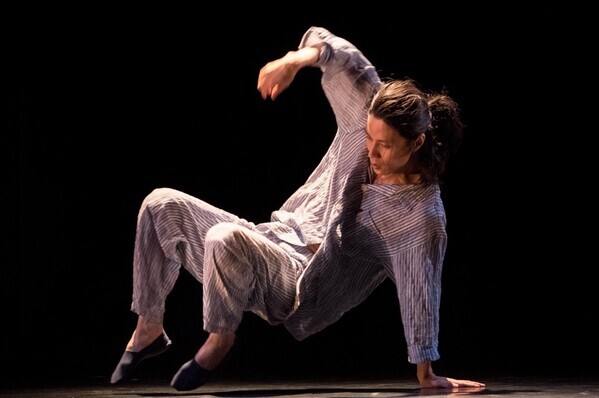 ⽇⽐⾕公園にて開催中の Park×Art 新しい公園のかたち「Playground Becomes Dark Slowly」、最終⽇の5⽉12⽇（⽇）に⼤巻伸嗣氏の作品前でパフォーマンス開催決定！