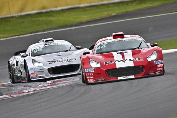 SUPER GTドライバーも多数参戦。2024開幕大会は福住仁嶺が2連勝を飾る