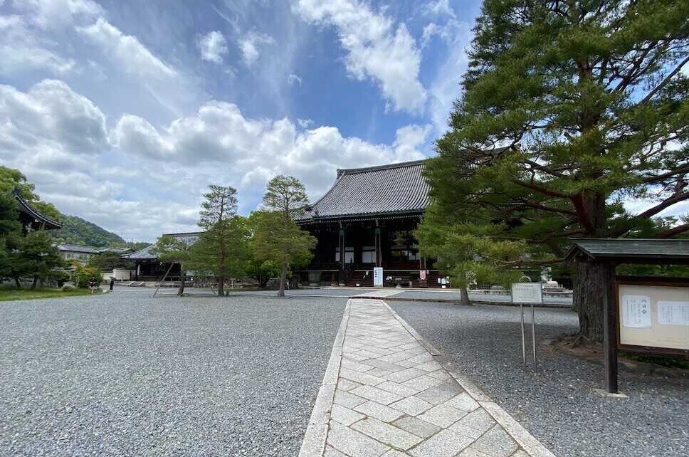 源氏物語ゆかりの地 「京都嵐山」へ  ～「光る君へ」ラッピング電車の運行～