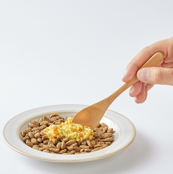 もぐもぐが止まらない！89％以上の愛犬が食いつきアップ【獣医師監修】素材の旨さをそのまま閉じ込めたフリーズドライのトッピング4月25日（木）に新発売！