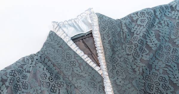 バレンタインの京都観光に。かわいらしく上品な新作重ね衿がレースコーデ着物、振袖プランにて２月１日よりレンタル開始。