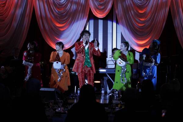 浜 博也、30周年クリスマスディナーショーを開催！熟練のボーカルでファンを魅了！