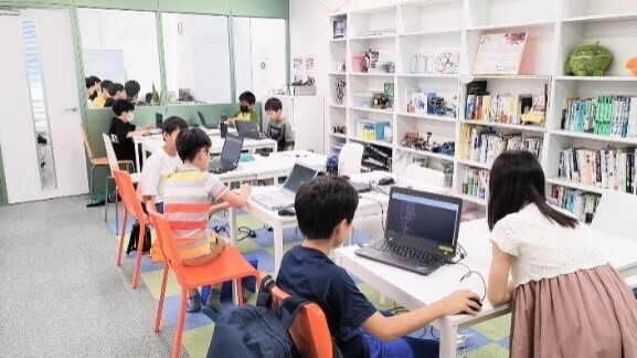 夏休み特別教室 「プログラミングシアタースクール」開催！ ～神戸のオープンデータを元に動画を作り、映画館のスクリーンで発表しよう！～