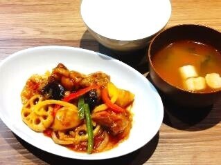 【森ノ宮医療大学】咲洲キャンパスに学生想いの学食“葵ダイニング”を新設オープン～コロワイドGr.が受託運営、外食ノウハウ活かした献立展開、地域利便性の向上にも一役～