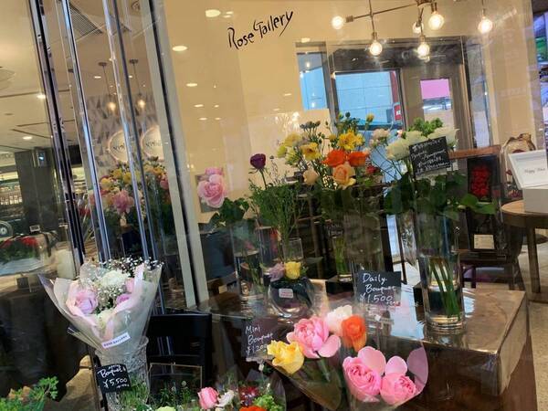 革新的美容液「The Queen’s Sapphire」オンラインストア「花百花-hanahyakka-」で発売開始