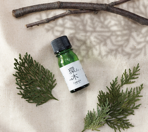 ヒノキの枝葉を再生利用 オリジナルブレンドアロマオイル『環木 tamaki』誕生