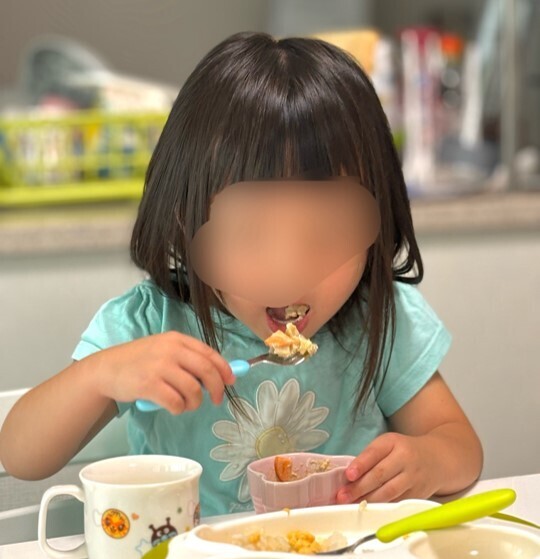 ＼子どもも大人もやみつき必須／「万能」度合いがアップした「粉末万能だし」を料理愛好家と実食！【久世福商店】