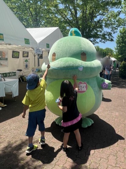 昔ながらのお米の脱穀体験や地元の新鮮野菜の販売。小峰公園で実りの秋を楽しむ「収穫市」11/10(日)開催！