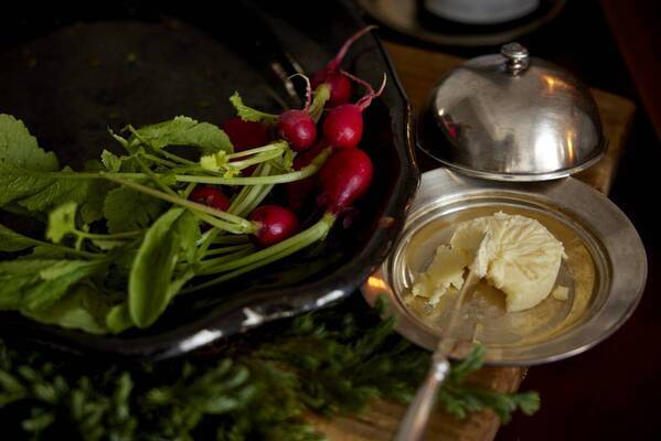 フランス産A.O.P.認定発酵バター エシレの専門店 エシレ・メゾン デュ ブールより 「ガレット・デ・ロワ・エシレ」  直径36cm！「ラ・ヴレ・ガレット・デ・ロワ・エシレ」　毎年恒例のイヤリーデザイン「エシレ・ココット 2025」　期間・数量限定で発売