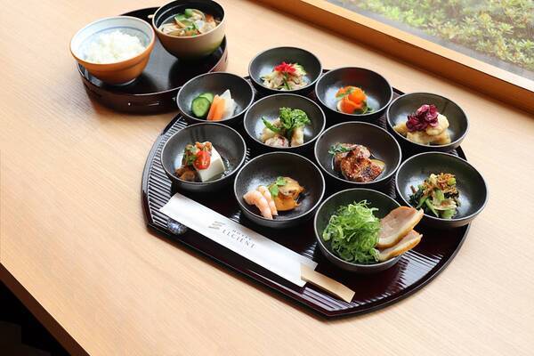 オープン3周年記念 特別ランチメニュー『さくら御膳』を販売